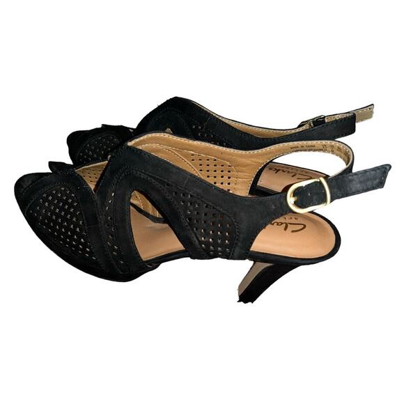 Clarks Artisan‎ Wessex Shay Pump Black Suede Laser Cut Peep Toe Heel Womens 7 - Picture 2 of 9